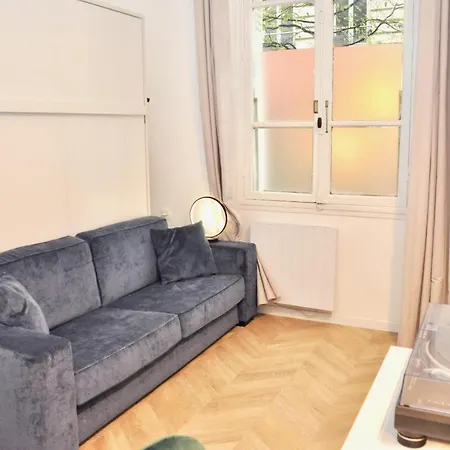 Superb Warm Studio In The Marais דירה פריז