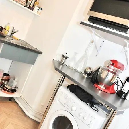 Superb Warm Studio In The Marais